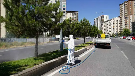 Melikgazi'de 58 mahallede ilaçlama çalışmaları devam ediyor