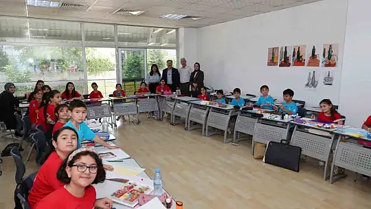 Melikgazi'de 7 bini aşkın kursiyerle yaz dolu dolu geçiyor