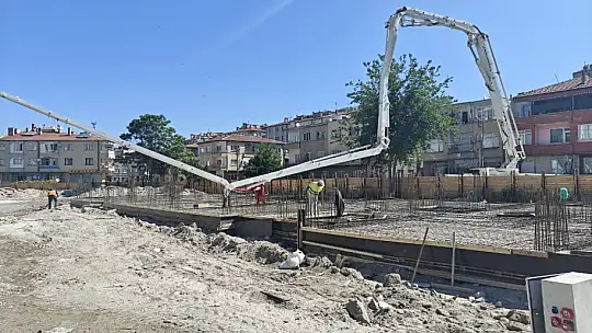 Melikgazi'de 72 daire ve 13 dükkanın temeli atıldı