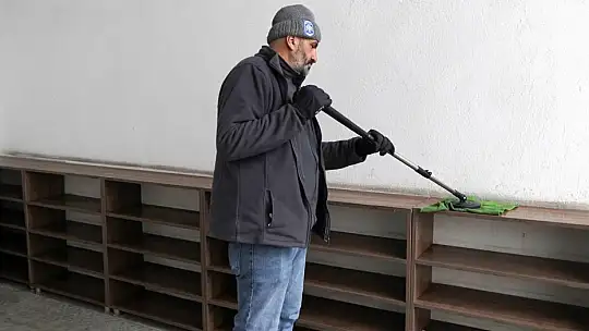 Melikgazi'de camiler Ramazan için temizleniyor