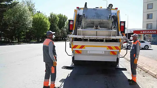 Melikgazi'de günlük 440 ton çöp toplanıyor, 700 km yol süpürülüyor