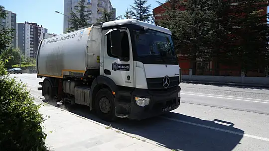 Melikgazi'de günlük 440 ton çöp toplanıyor, 700 km yol süpürülüyor