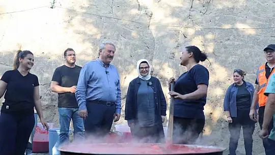 Melikgazi'de Salça günleri devam ediyor