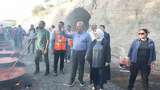 Melikgazi'de Salça günleri devam ediyor