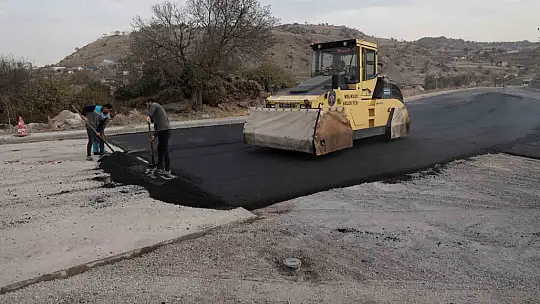 Melikgazi'de yeni yolların yapımına devam ediliyor