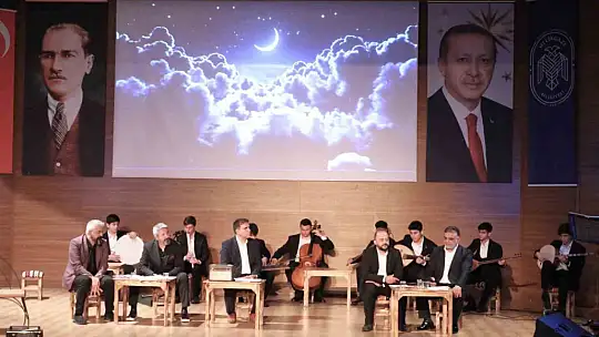 Melikgazi'den anlamlı aile ve kahramanlık şiir dinletisi