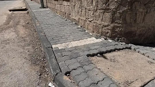Melikgazi, İldem'e konforlu yaya yolları yapıyor