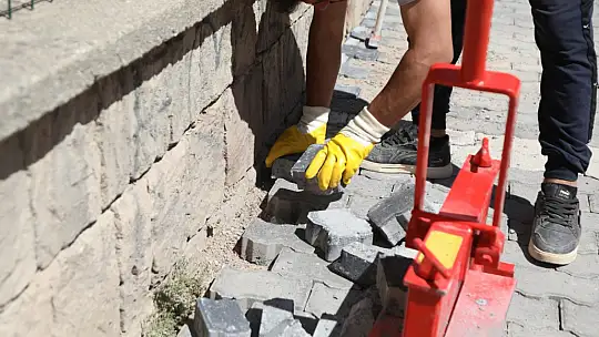 Melikgazi, İldem'e konforlu yaya yolları yapıyor