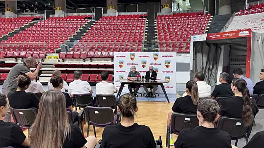 Melikgazi Kayseri Basketbol ile Memorial Kayseri Hastanesi sponsorluk anlaşması imzaladı