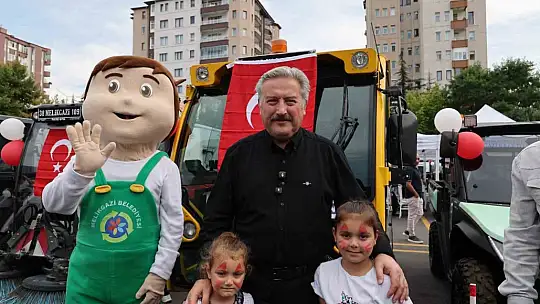 Melikgazi'nin 48 yeni aracı çocuk şenliğiyle tanıtıldı