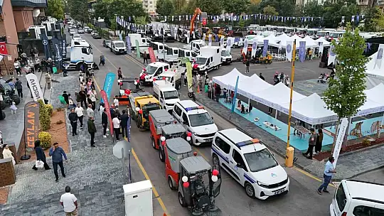 Melikgazi'nin 48 yeni aracı çocuk şenliğiyle tanıtıldı