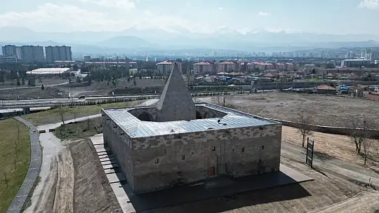 Melikgazi, tarihi eserlerine sahip çıkıyor