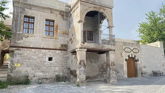 Melikgazi, tarihi eserlerine sahip çıkıyor
