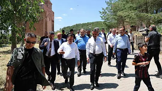 Melikgazi Türbesi Restorasyon ve Peyzaj Projesi için yerinde inceleme