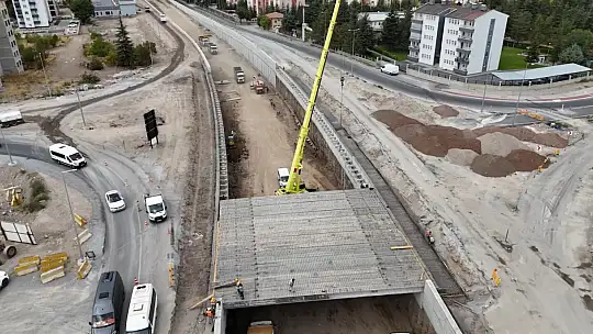 Meteoroloji katlı kavşağı çalışmaları sürüyor