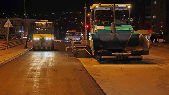 Mevlana'da 'belediye mahallemizde' mesaisi geceye taştı