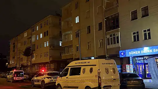 Mezarlık ziyareti dönüşü eşini evde ölü buldu