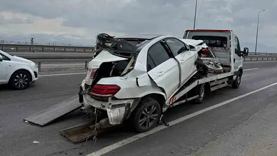 MHP eski milletvekilinin oğlunun yaralandığı kaza kamerada