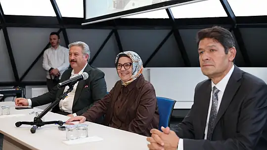 Milletvekili Ayşe Böhürler, Havacılık Lisesi öğrencilerine tecrübelerini aktardı