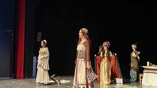 Mimar Sinan'ın eserleri kıyafetlere döküldü