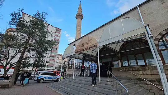 Minareden intihar girişimini polis engelledi