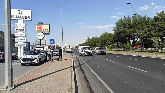 Minibüs kamyona arkadan çarptı: 1 yaralı