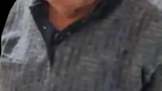 Minibüsten düşen yaşlı adam hayatını kaybetti