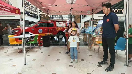 Minik itfaiyeciler, hem öğrendi hem eğlendi
