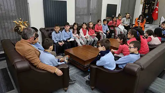 Minik öğrencilerden Başkan Özdoğan'a ziyaret