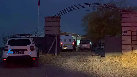 Miras kavgasında kan aktı: Amcasını ve 3 kişiyi bıçakladı