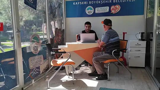 Mobil Beyaz Masa vatandaşın taleplerini dinliyor