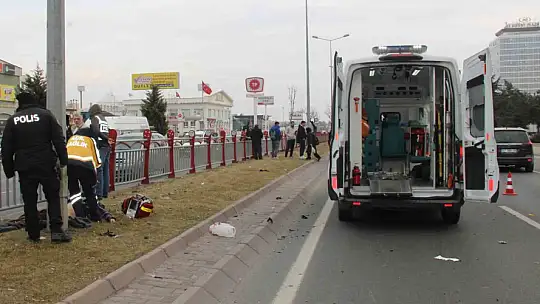 Motosikletin çarptığı yayayı hayata döndürmek için seferber oldular
