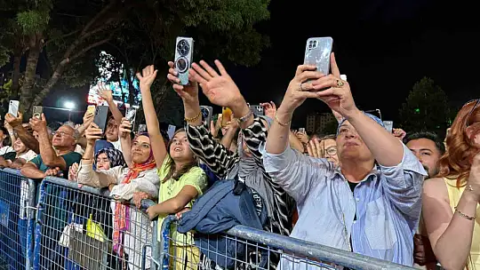 Muazzez Ersoy, Kayseri'de sahne aldı