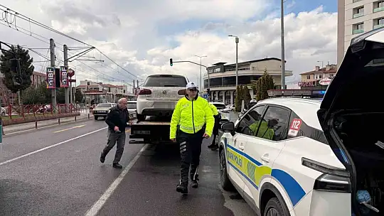 Mürekkep balığı egzozlu araç sürücüsüne ceza