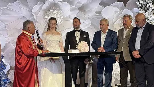 Mustafa Demirel'in mutlu günü