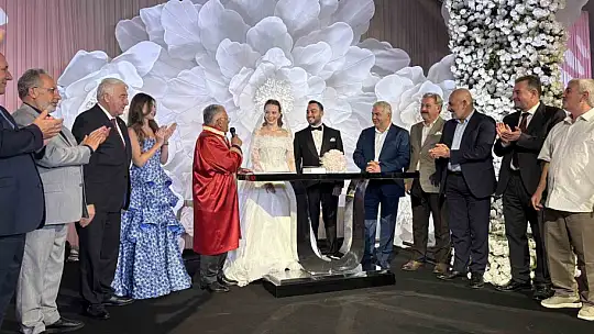 Mustafa Demirel'in mutlu günü