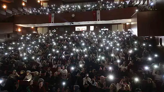 Niğde'de Barış Manço Anma Konserine büyük ilgi