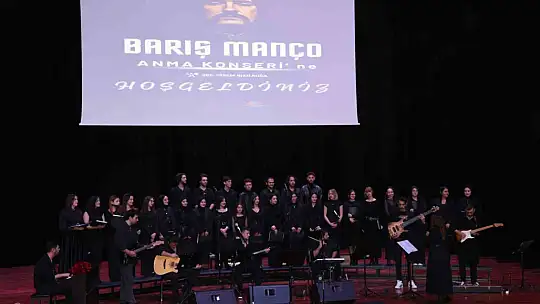 Niğde'de Barış Manço Anma Konserine büyük ilgi
