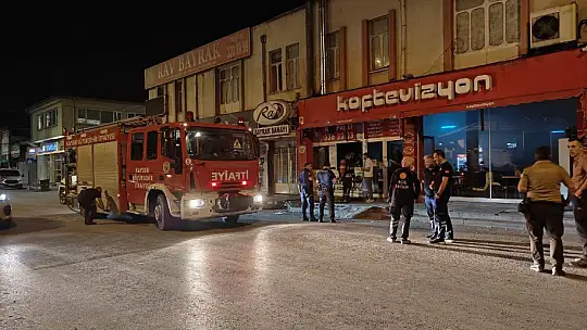 Ocaktaki köz iş yerinde yangın çıkardı