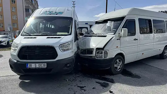 Öğrenci ile rehabilitasyon servisi çarpıştı: 5 yaralı