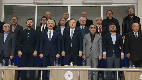 Öğrenciler, futbol oynayan robotlar geliştirdi