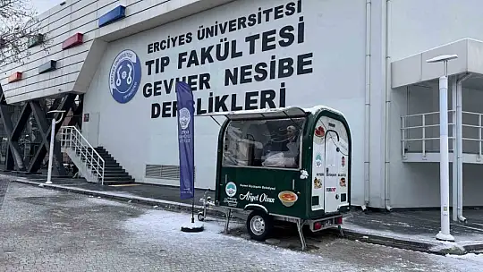 Öğrencilere 1,4 milyon bardak sıcak çorba dağıtıldı