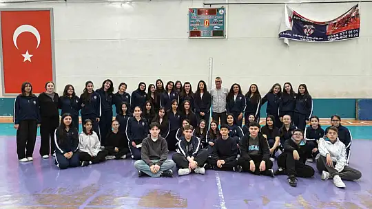 Öğretmen öğretmenlere ders verdi, Türkiye'de ilki gerçekleştirdi