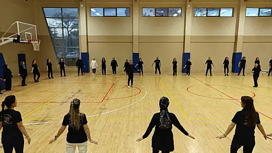 Öğretmen öğretmenlere ders verdi, Türkiye'de ilki gerçekleştirdi