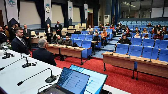 Öğretmenlere 'Akıllı şehir ve gelecek' anlatıldı