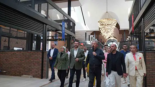 Okandan, 'Çarşı Melikgazi'yi ziyaret etti