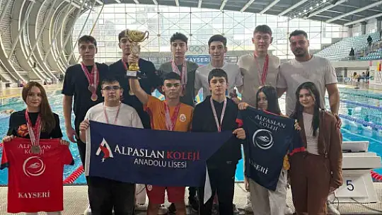 Okullar Arası Yüzme Gençler İl Birinciliği tamamlandı