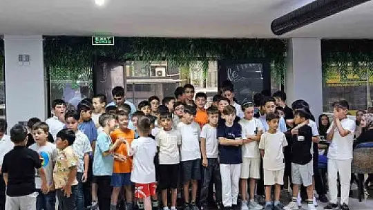 Ömürspor, sezonu aileler ile noktaladı