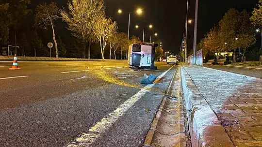 Önüne köpek çıkan araç yan yattı: 2 yaralı