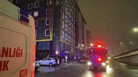 Otel bodrumunda çıkan yangın paniğe neden oldu